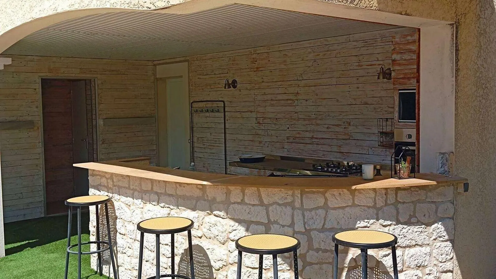 Villa T6 En Ardeche Avec Piscine Et Animaux Acceptes - Fr-1-382-220 Saint Alban Auriolles Holiday home